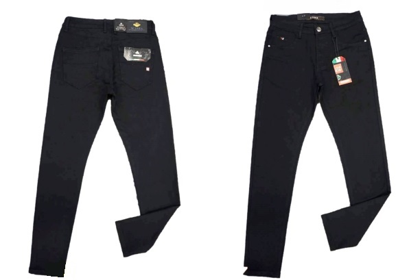 Jaunatviški, siauri, vyriški džinsai.