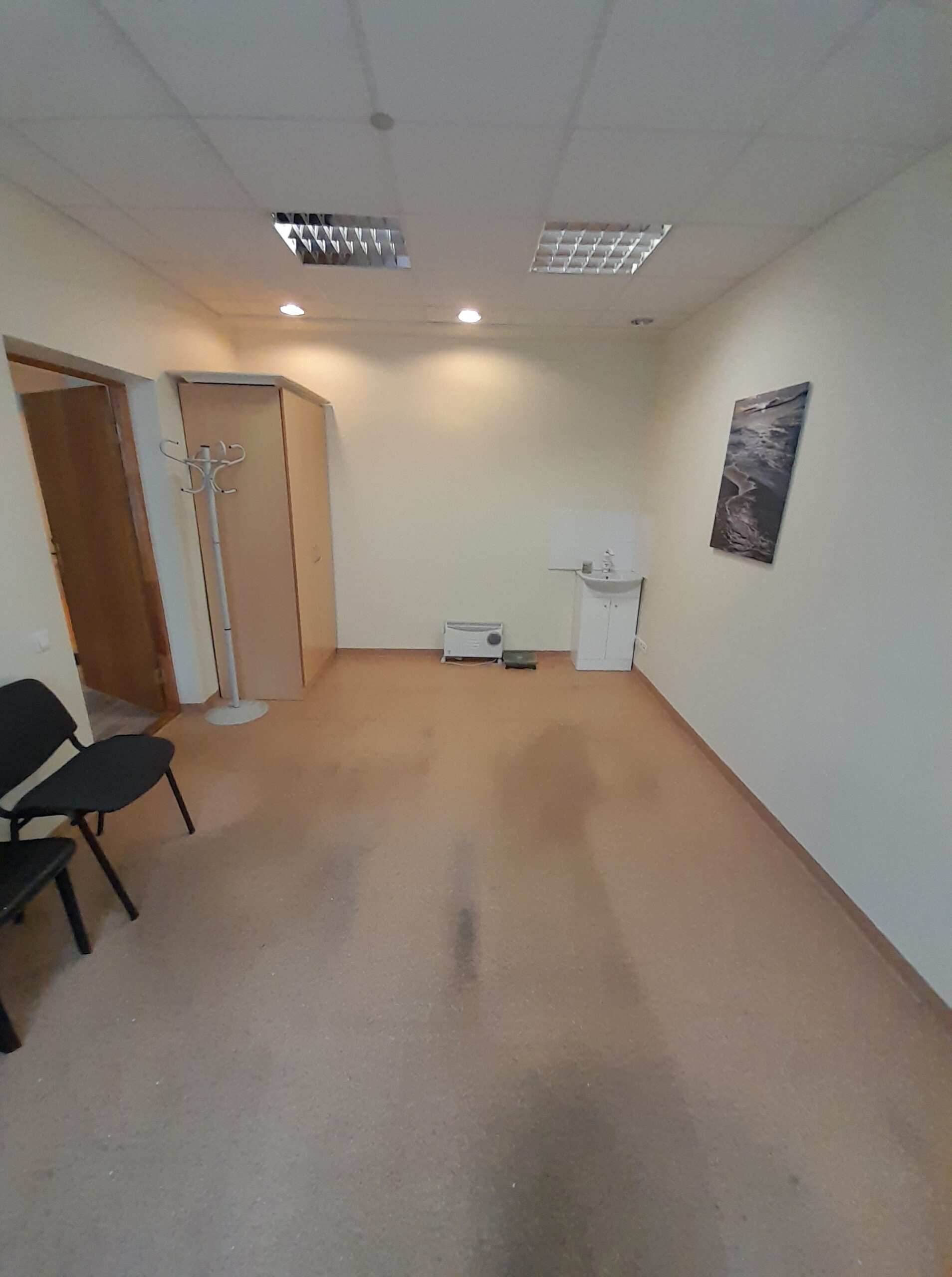 Išnuomojamos 24 kv.m. Patalpos tinkamos grožio – paslaugų – procedūroms – ofisui