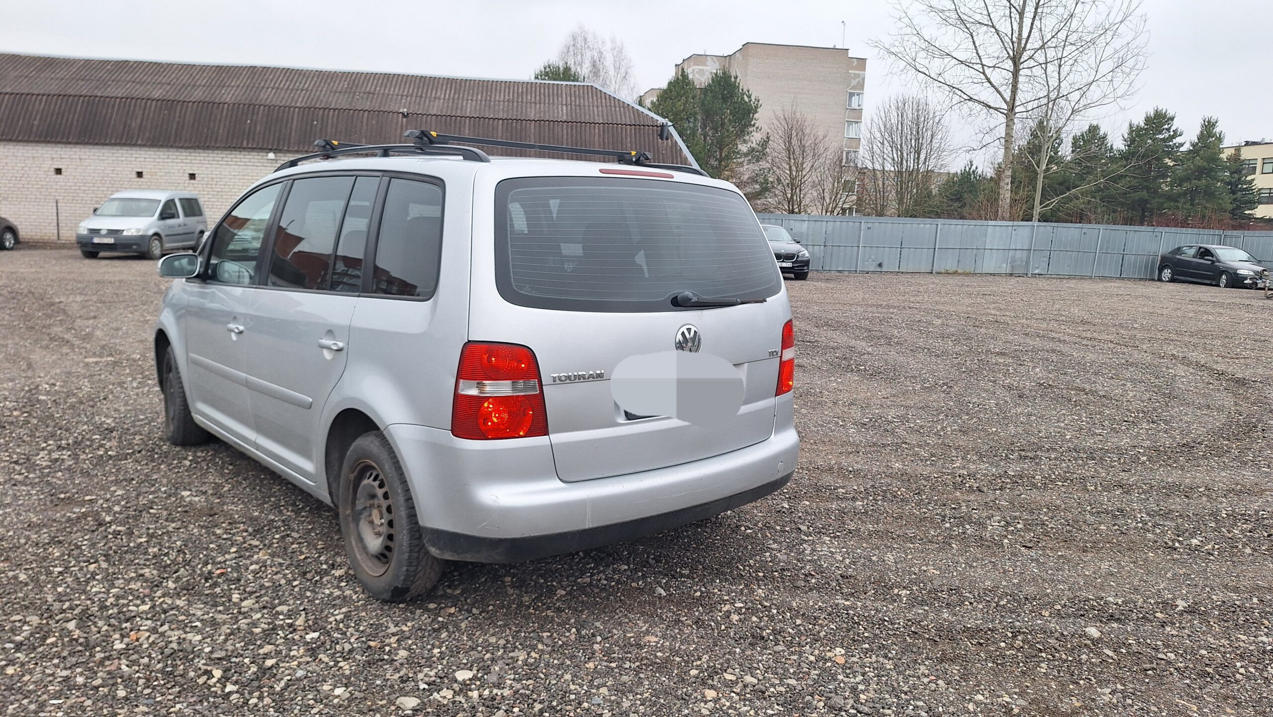 Techniškai idealiai tvarkingas automobilis, TA iki 2026.01 mėn., + lietų ratlankių komplektas.
