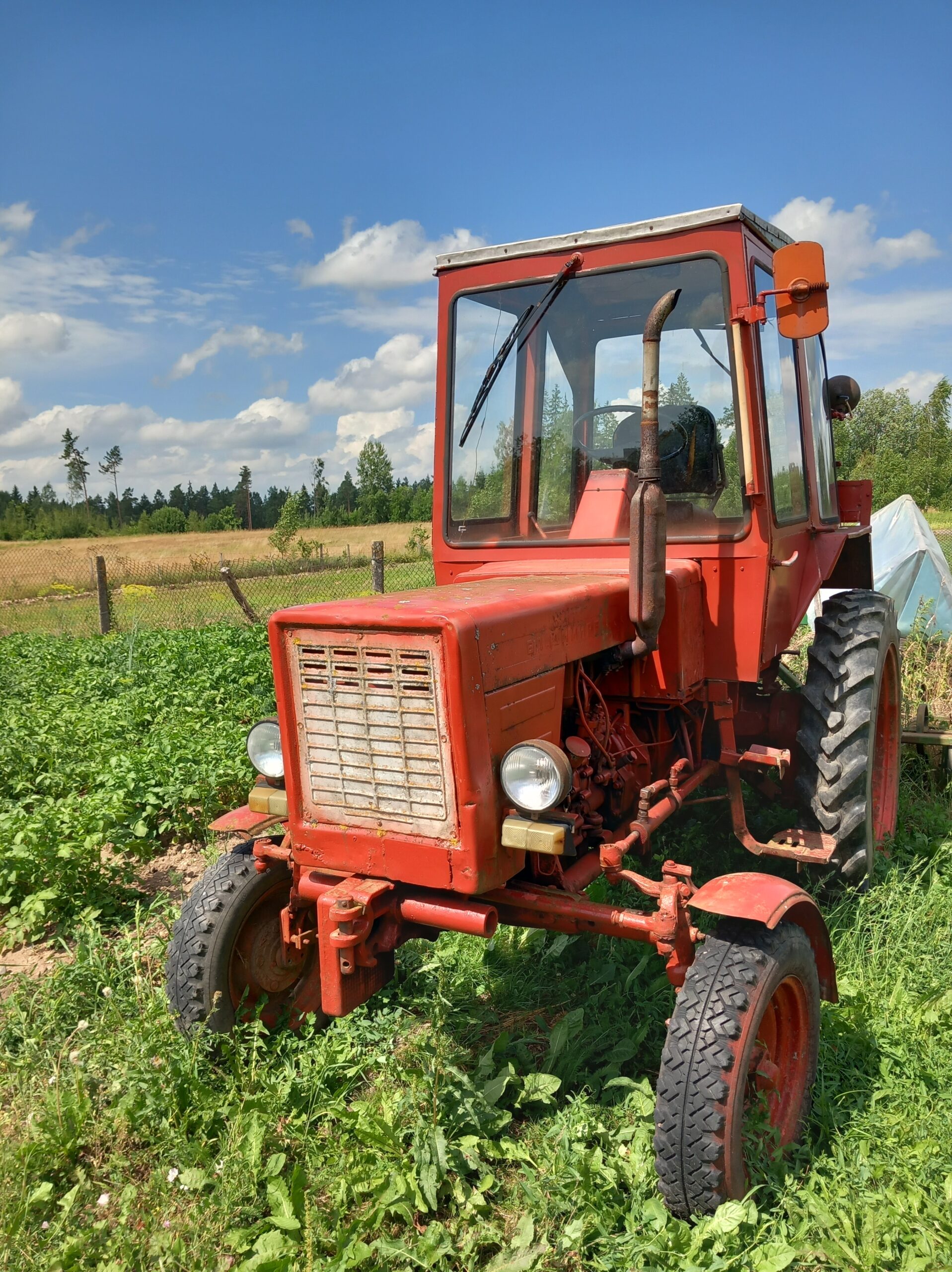 Parduodu tvarkingą T25 traktorių