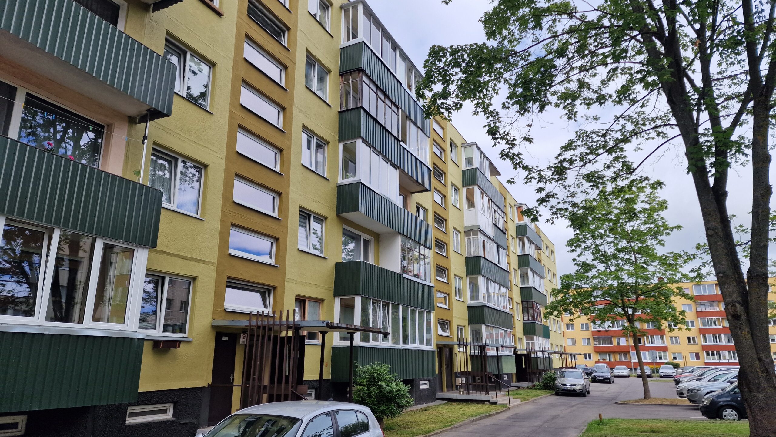 Parduodamas 3 kambarių butas, pradėtas remontas