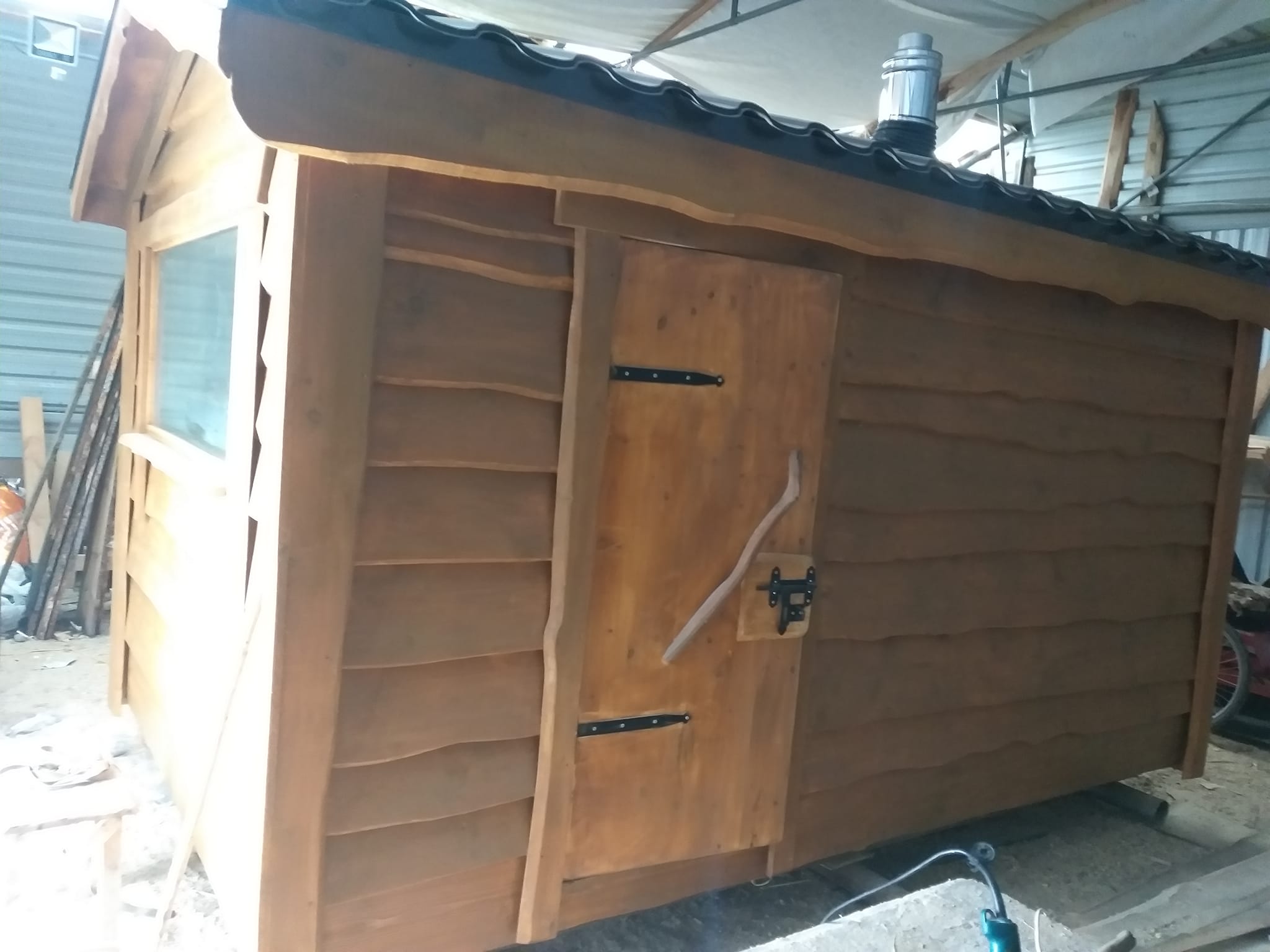 Puošnios pirtys ir medžio skulptūros