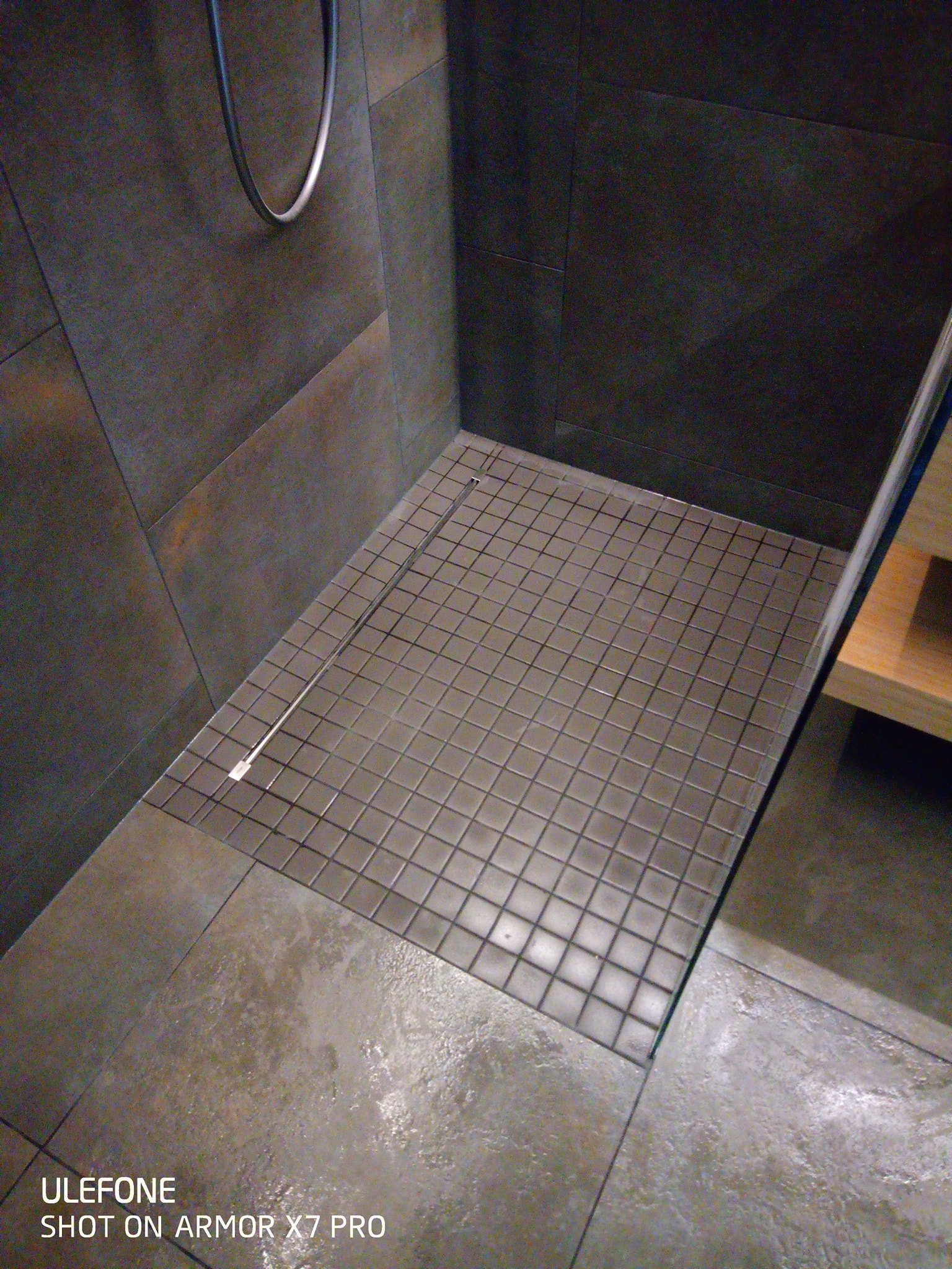 Plyteliu klijavimas ir pilna vidaus apdailai iki Rakto