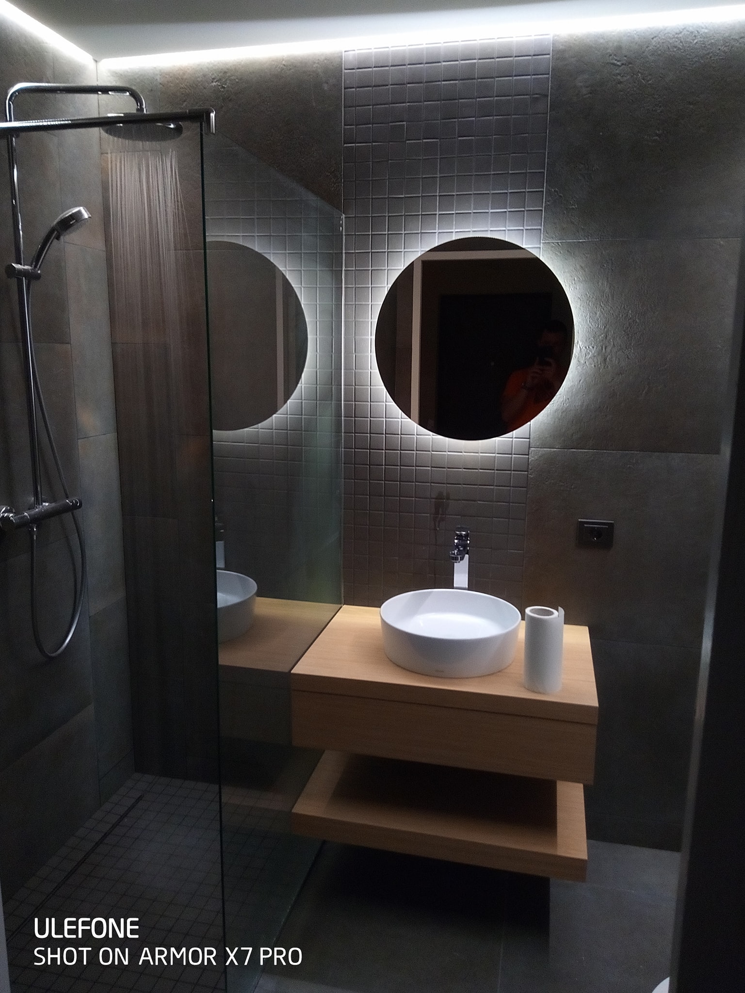 Plyteliu klijavimas ir pilna vidaus apdailai iki Rakto