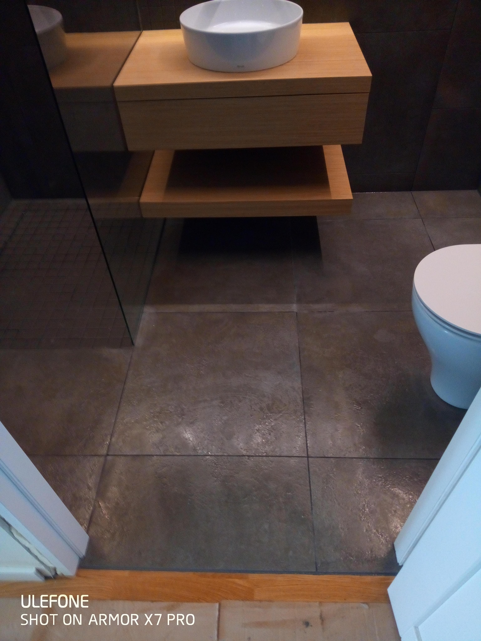 Plyteliu klijavimas ir pilna vidaus apdailai iki Rakto