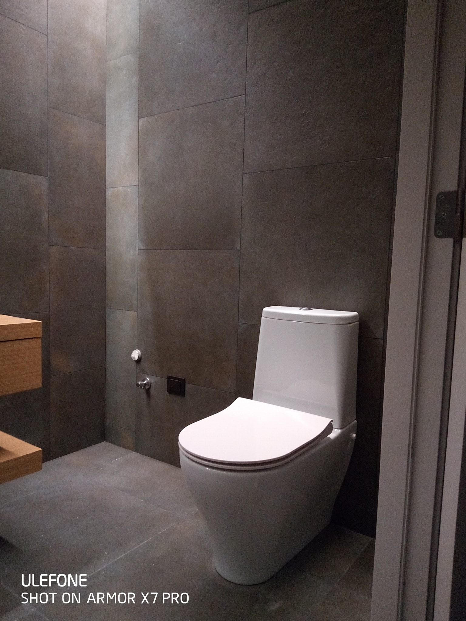 Plyteliu klijavimas ir pilna vidaus apdailai iki Rakto