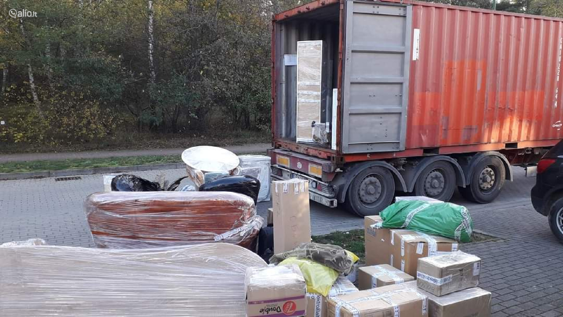 Senų baldų išvežimas