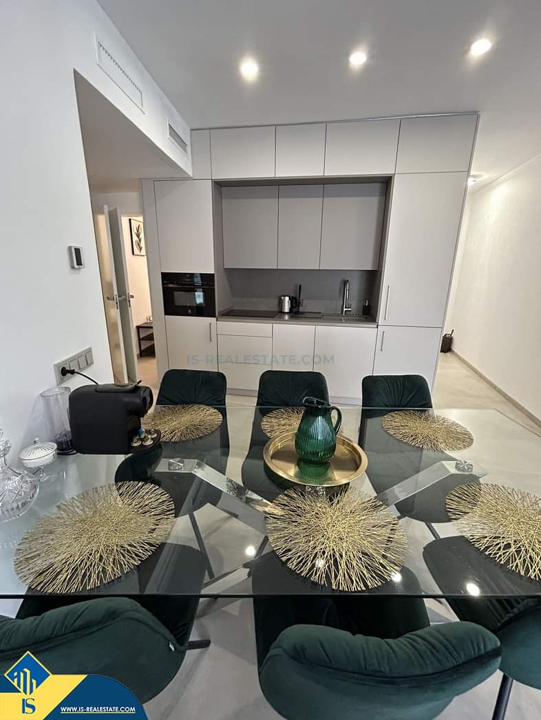 Parduodamas 4 kambarių renovuotas apartamentas Ispanijoje, Malaga provincijoje, Marbella mieste