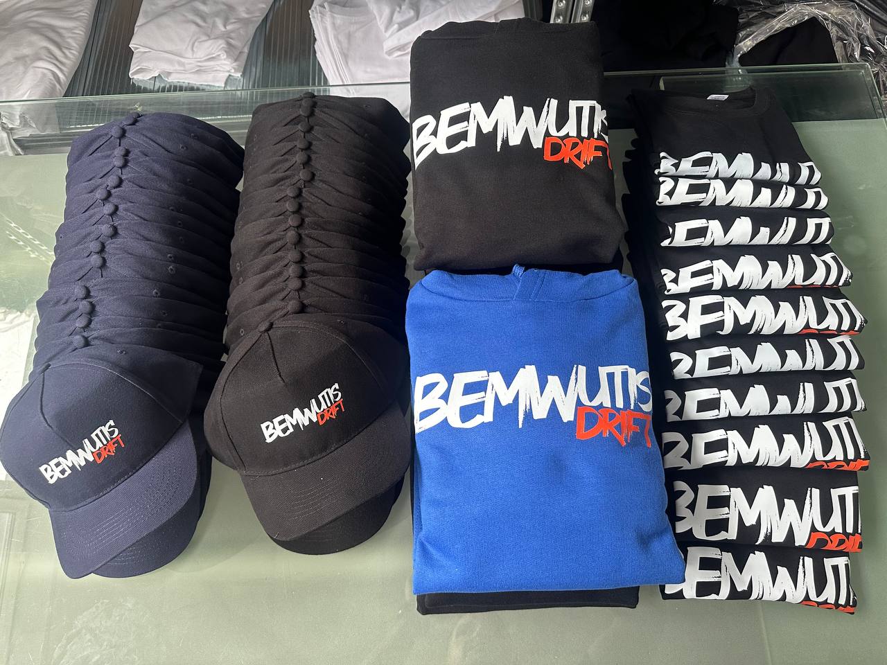 Spauda ant marškinėlių ir kitų tekstilės gaminių