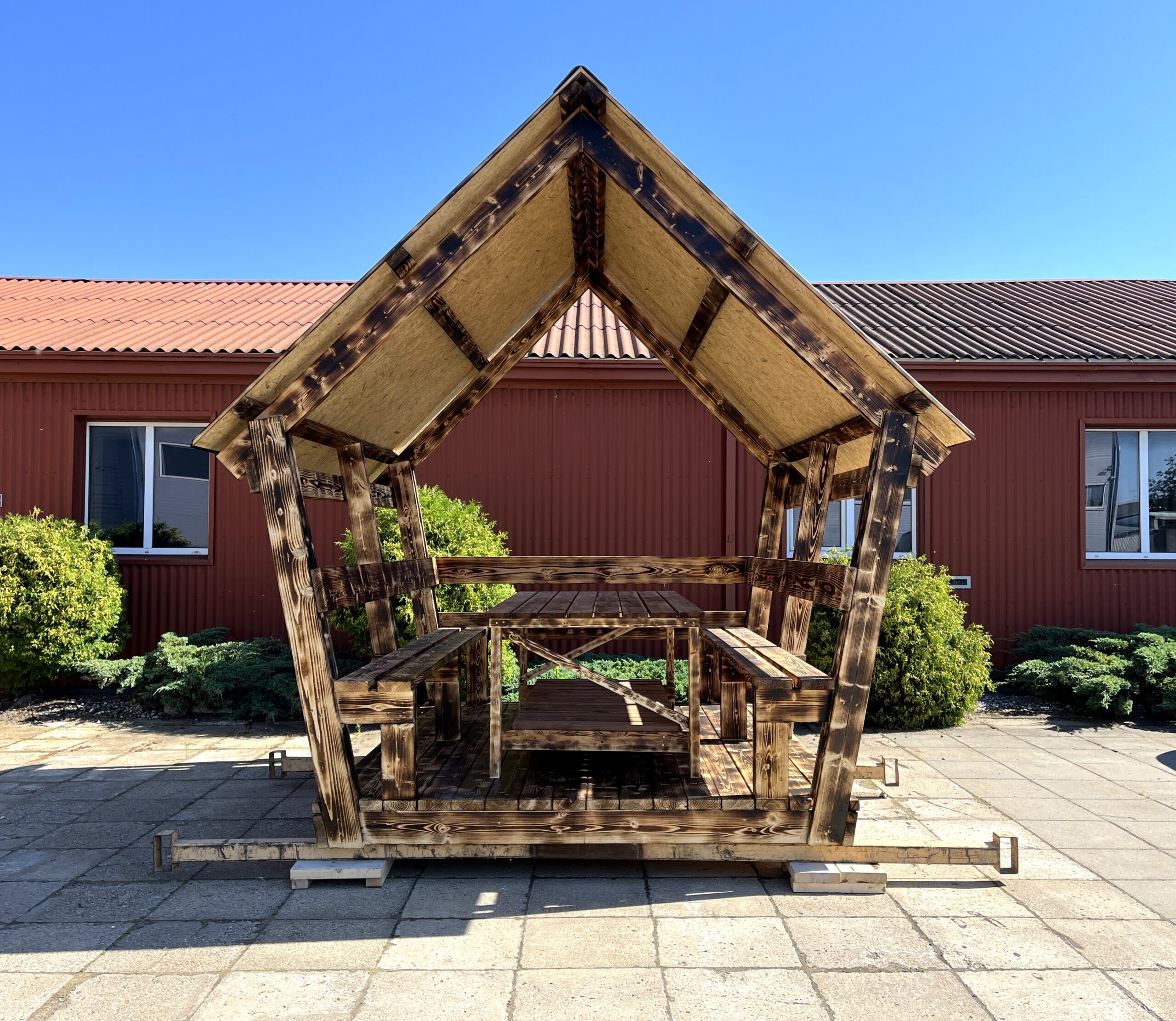 Parduodama pavėsinė (10+ asmenų)