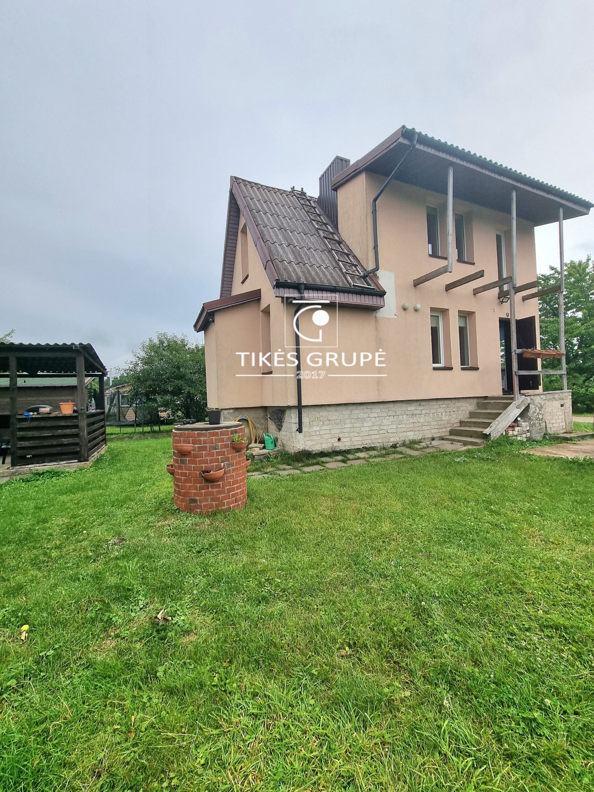 Klaipėdos raj., Dercekliuose., parduodamas 81 .51 kv.m. mūrinis sodo namas. Priduotas 100 % namo baigtumas. Sklypas 6 arai.