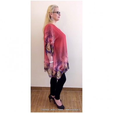 Tunika 48 d., su rožėmis, kaina 12 €