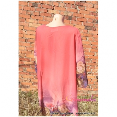 Tunika 48 d., su rožėmis, kaina 12 €