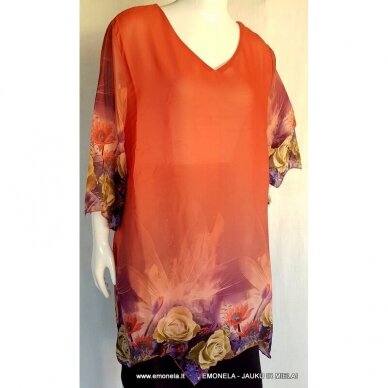 Tunika 48 d., su rožėmis, kaina 12 €