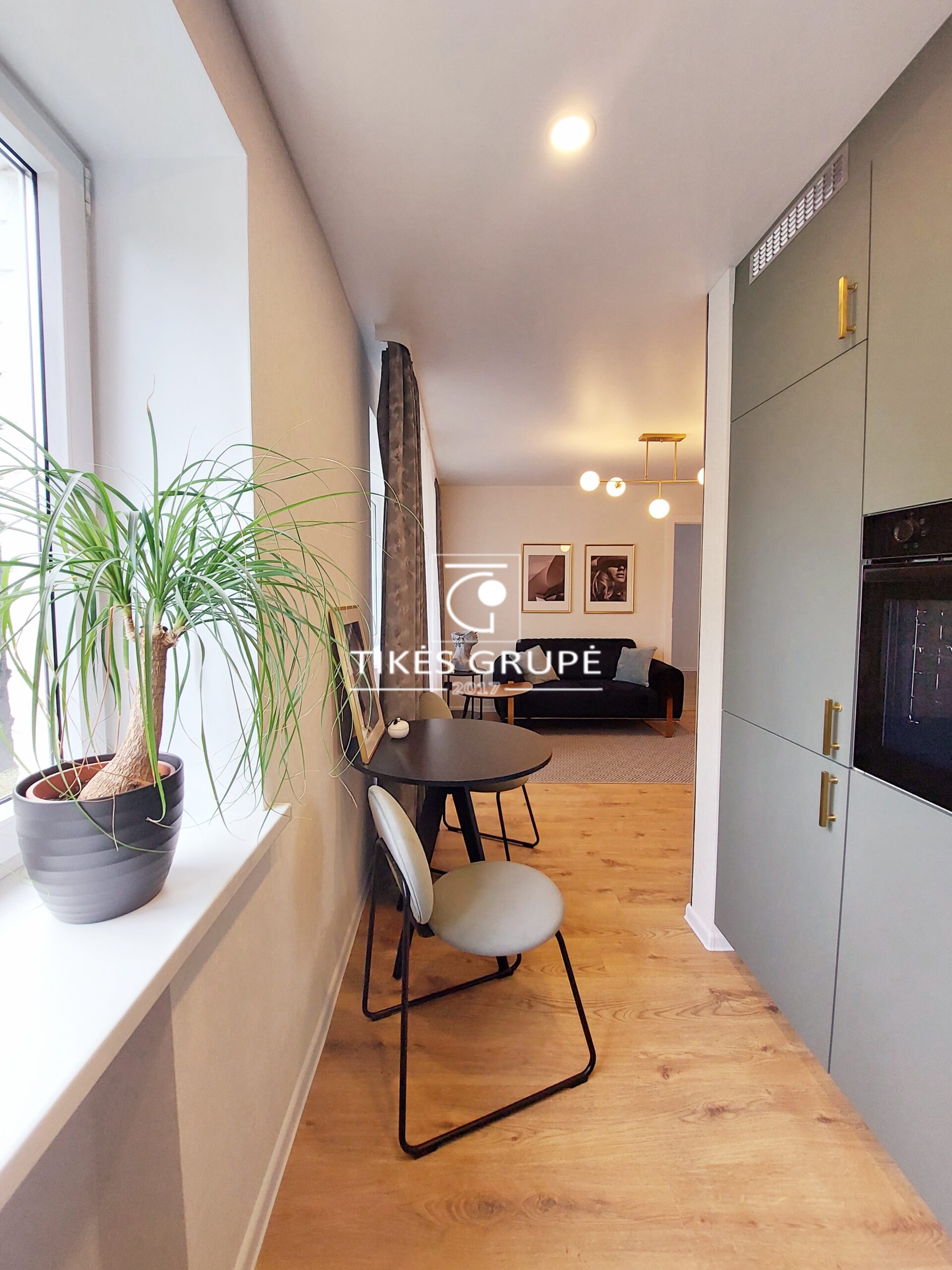 Parduodamas stilingas 2 kambarių butas