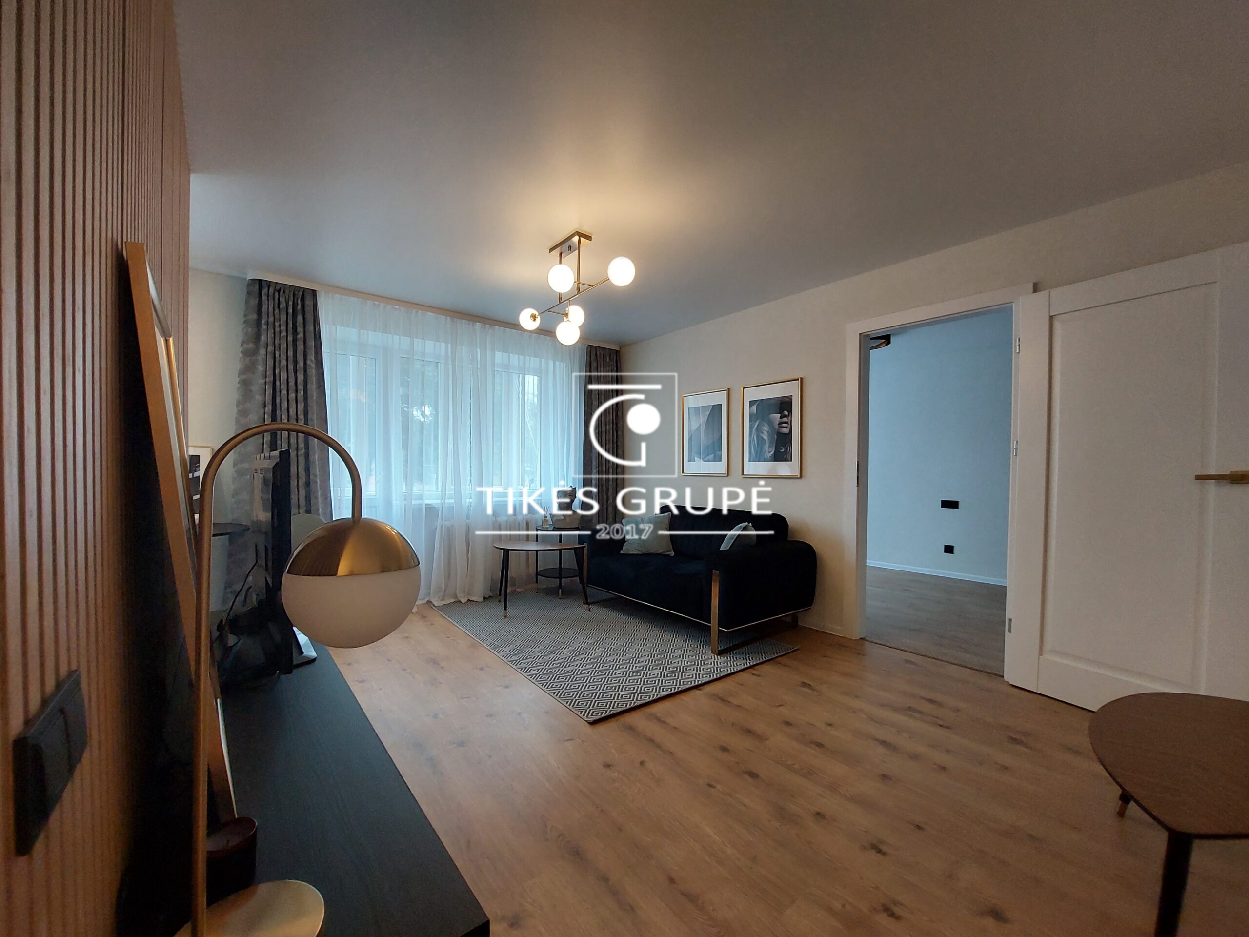 Parduodamas stilingas 2 kambarių butas