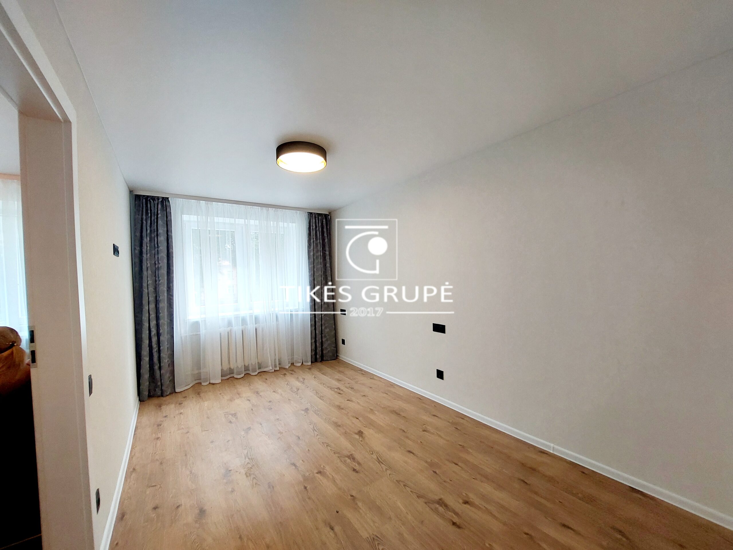 Parduodamas stilingas 2 kambarių butas