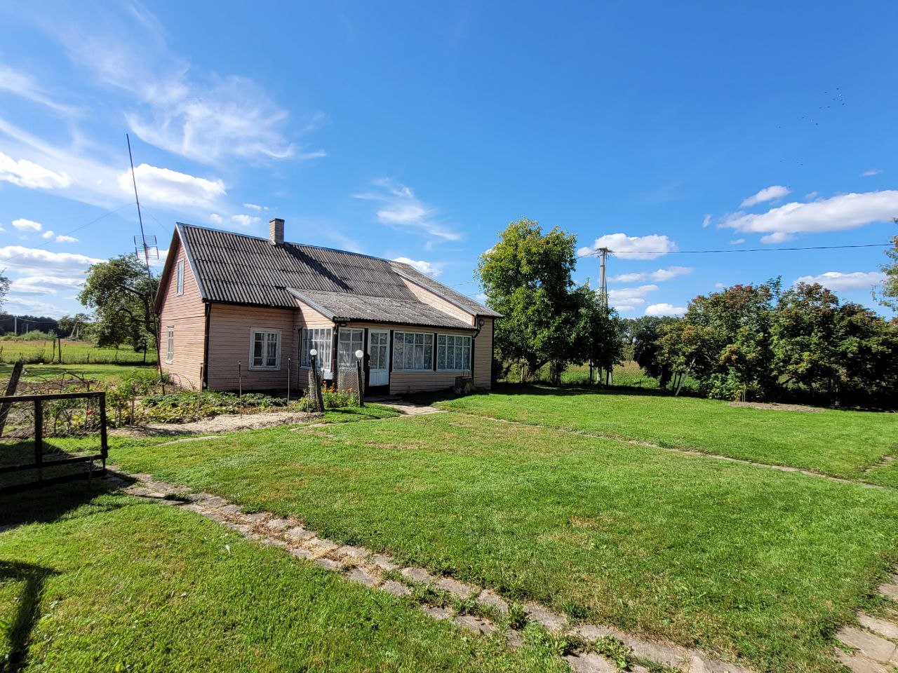 Parduodama sodyba Šakių rajone