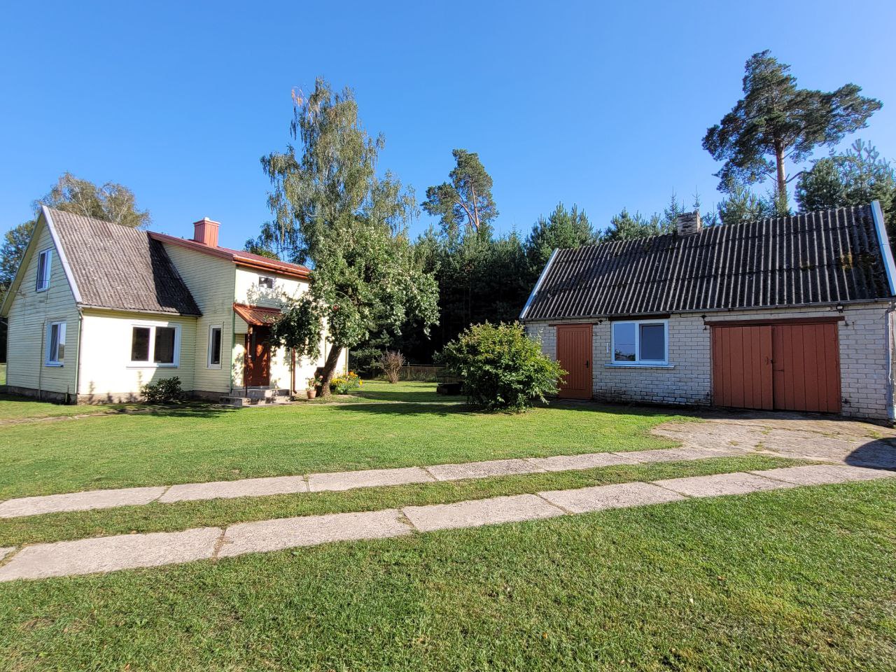 Parduodama puiki sodyba Šakių rajone