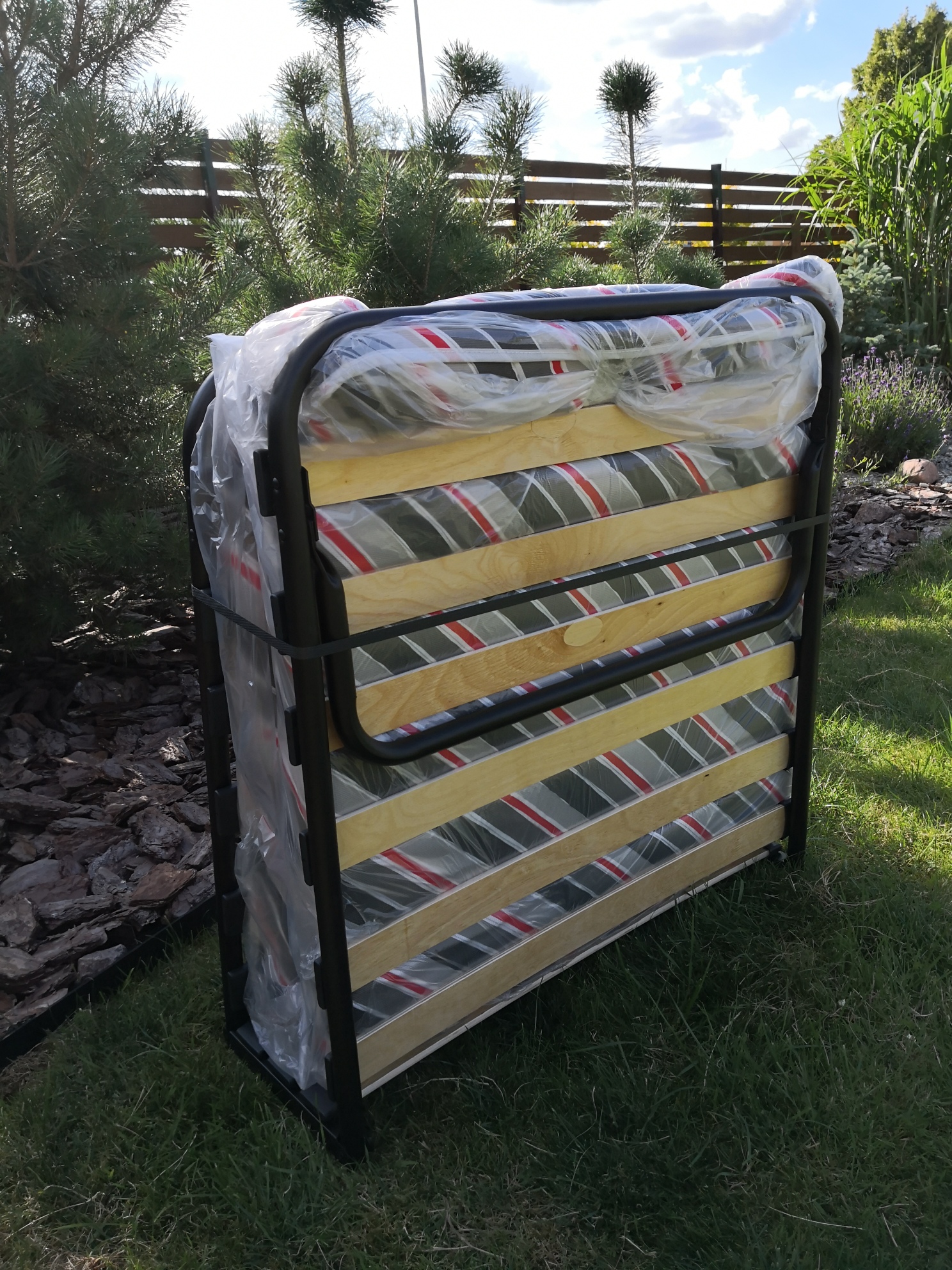 Naujos sulankstomos lovos