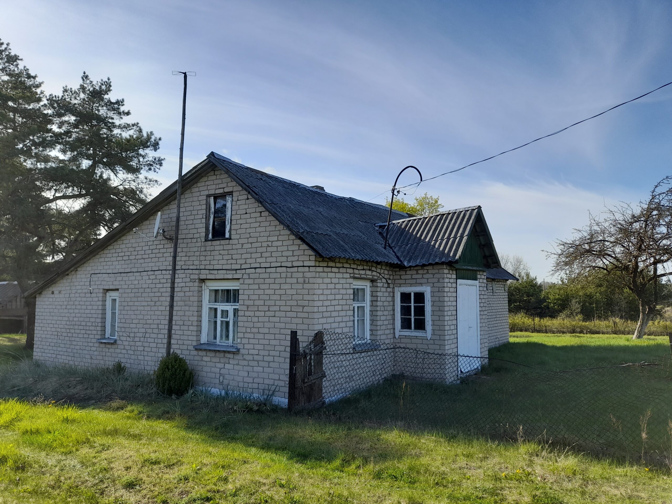 Parduodamas namas 40 km nuo Vilniaus