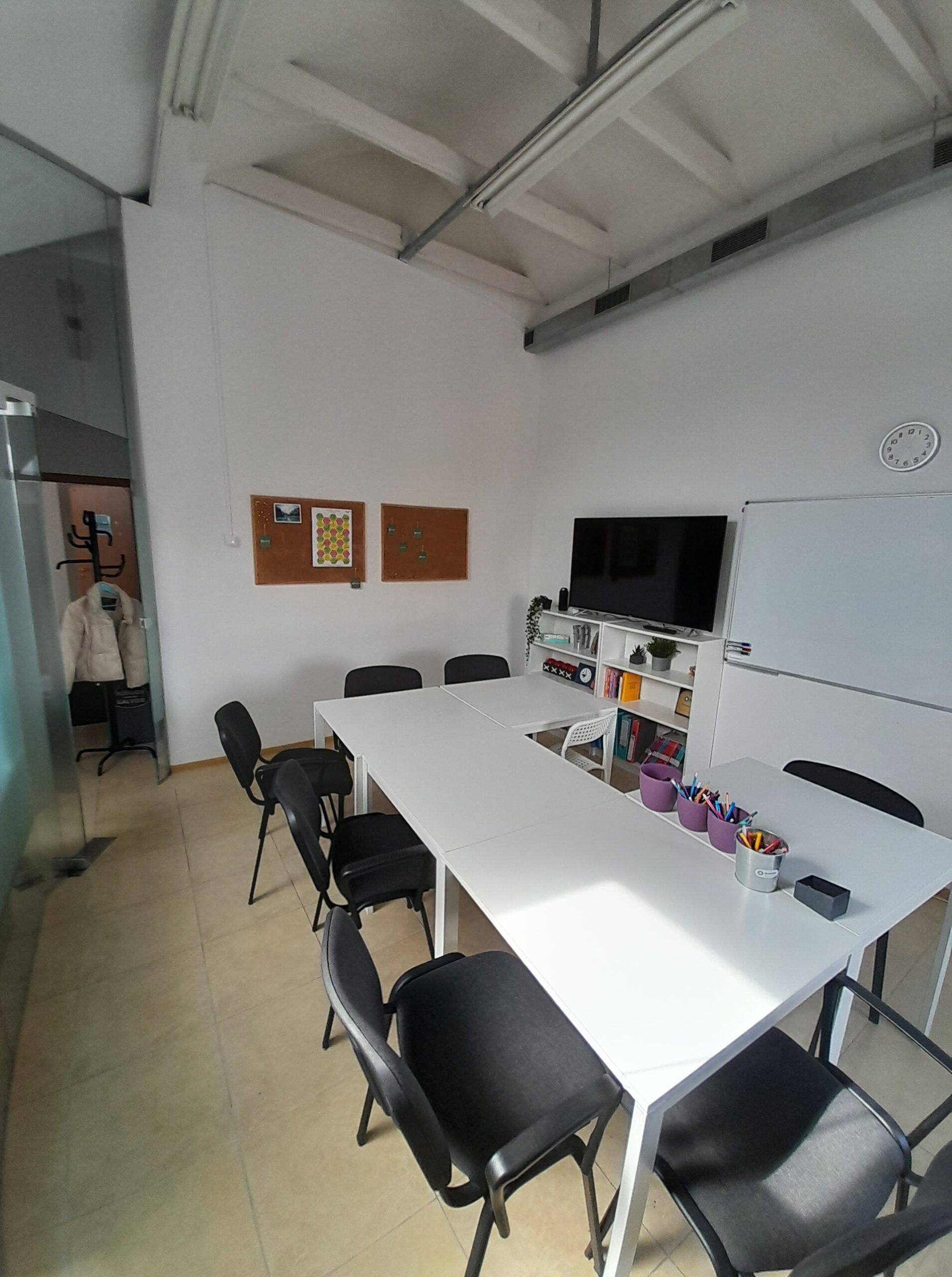 Išnuomojamos 54 kv.m. Patalpos, ofisui, grožio salonui. Senamiestyje.