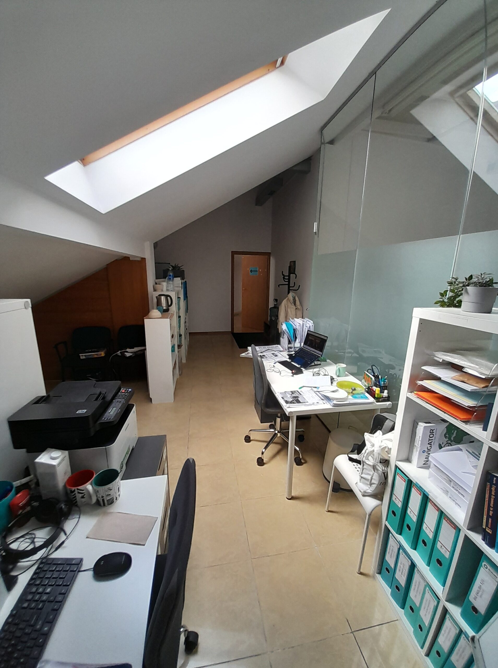 Išnuomojamos 54 kv.m. Patalpos, ofisui, grožio salonui. Senamiestyje.