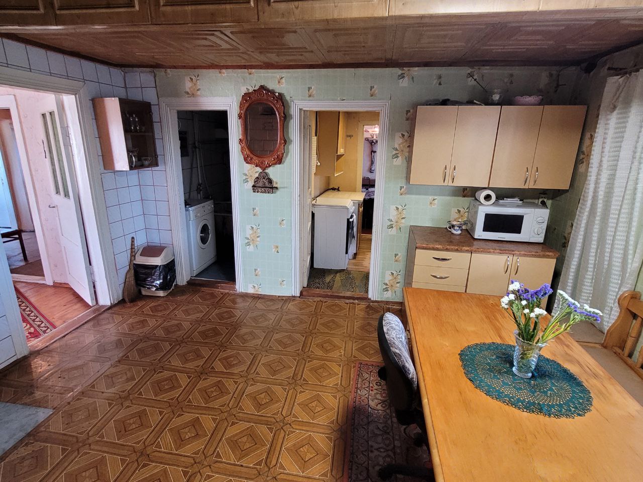 Parduodamas namas su sklypu