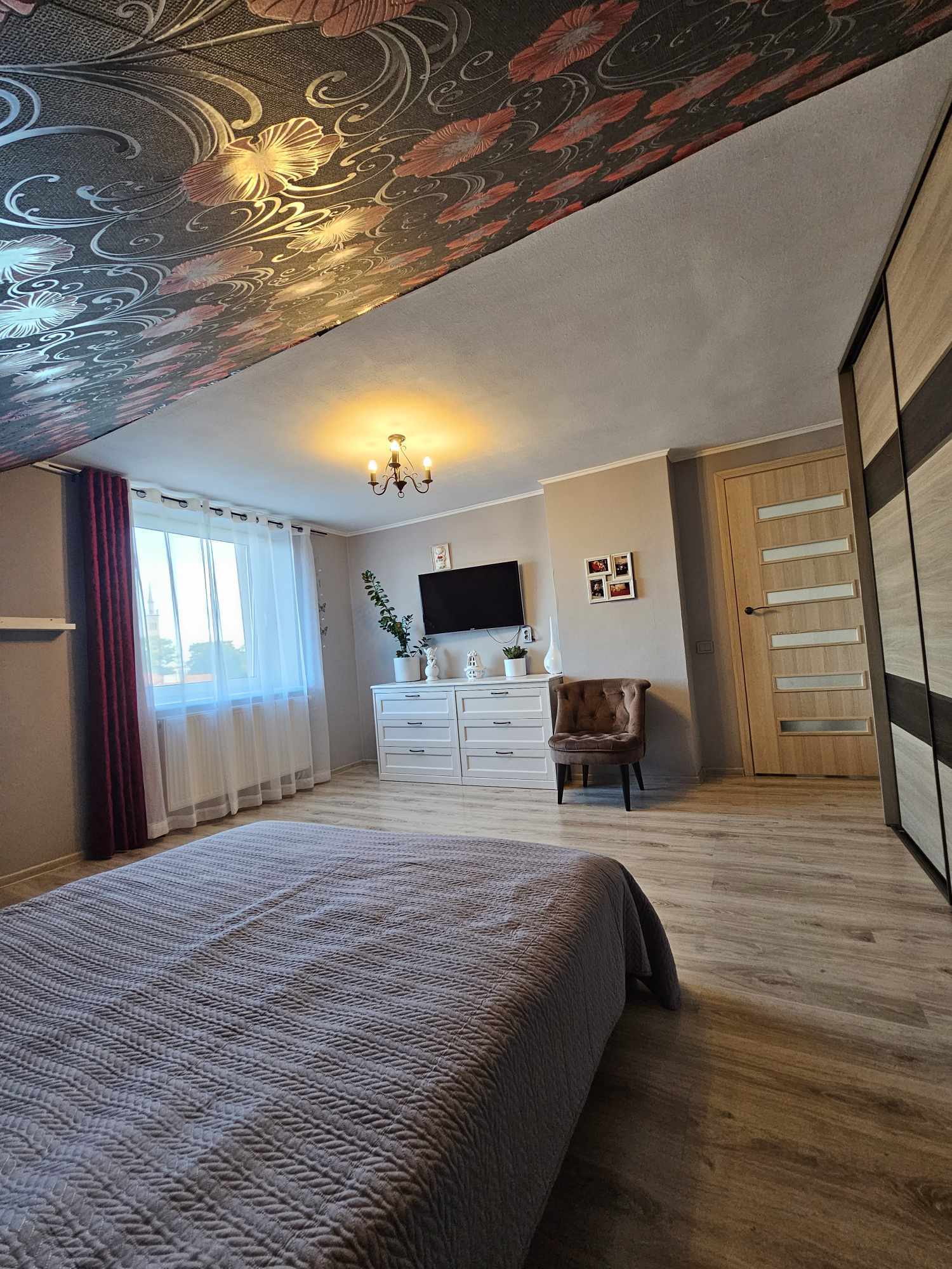 3 kambarių butas Klaipėdos centre !!!