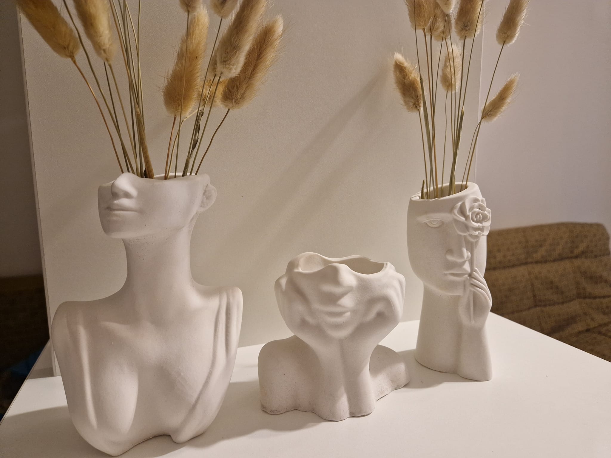 Rankų darbo išskirtiniai gipso gaminiai, žvakės – namų dekoro detalės ir dovanų idėjos