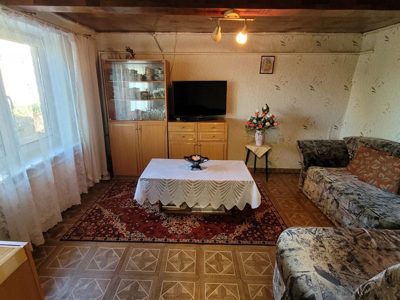 Parduodamas namas su sklypu