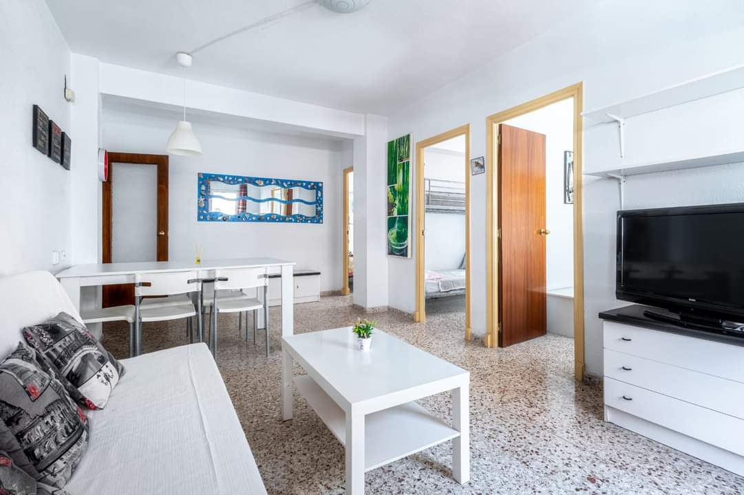 Parduodamas 3- miegamųjų butas su terasa, Torrevieja