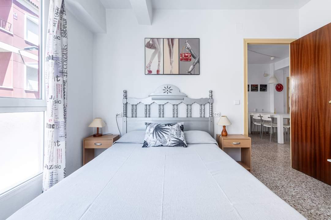 Parduodamas 3- miegamųjų butas su terasa, Torrevieja