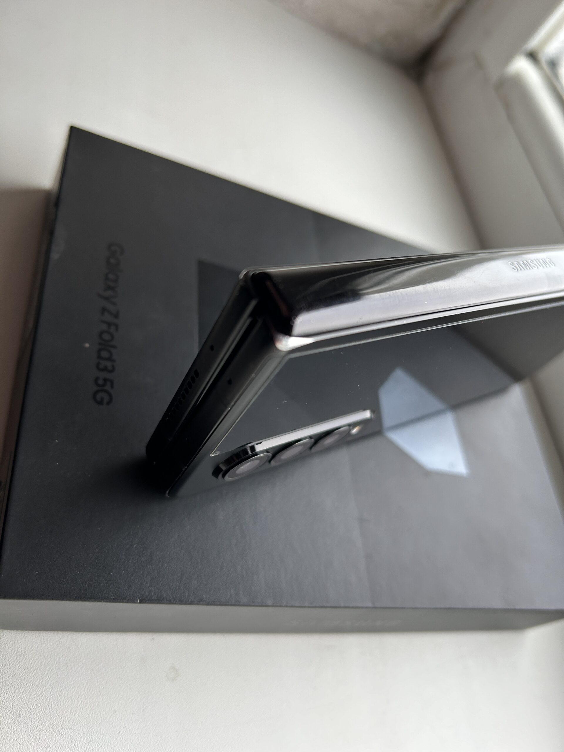 Samsung Galaxy Z Fold 3