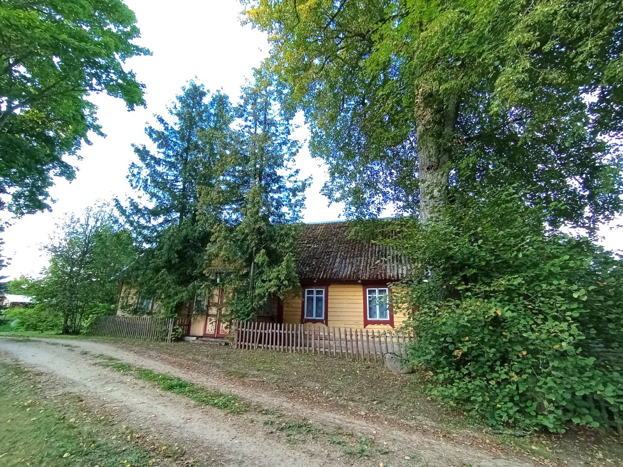 Parduodama sodyba su dideliu sklypu