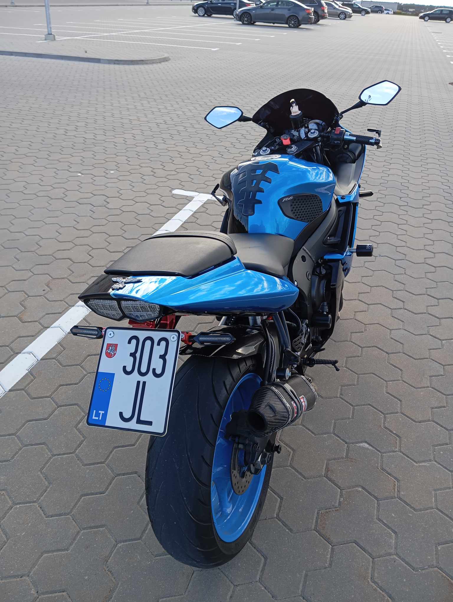 Yamaha R6
