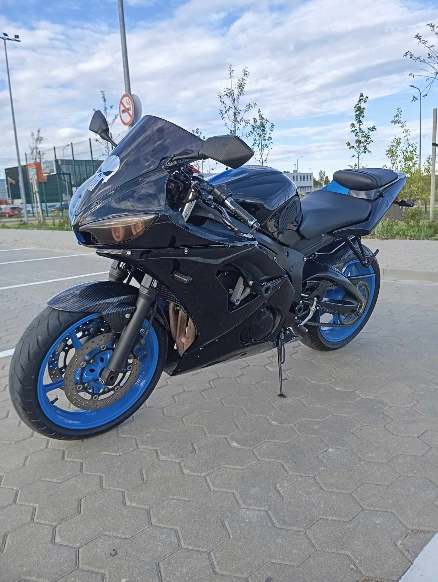 Yamaha R6