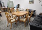 Valgomojo stalas su 6 kėdėmis
