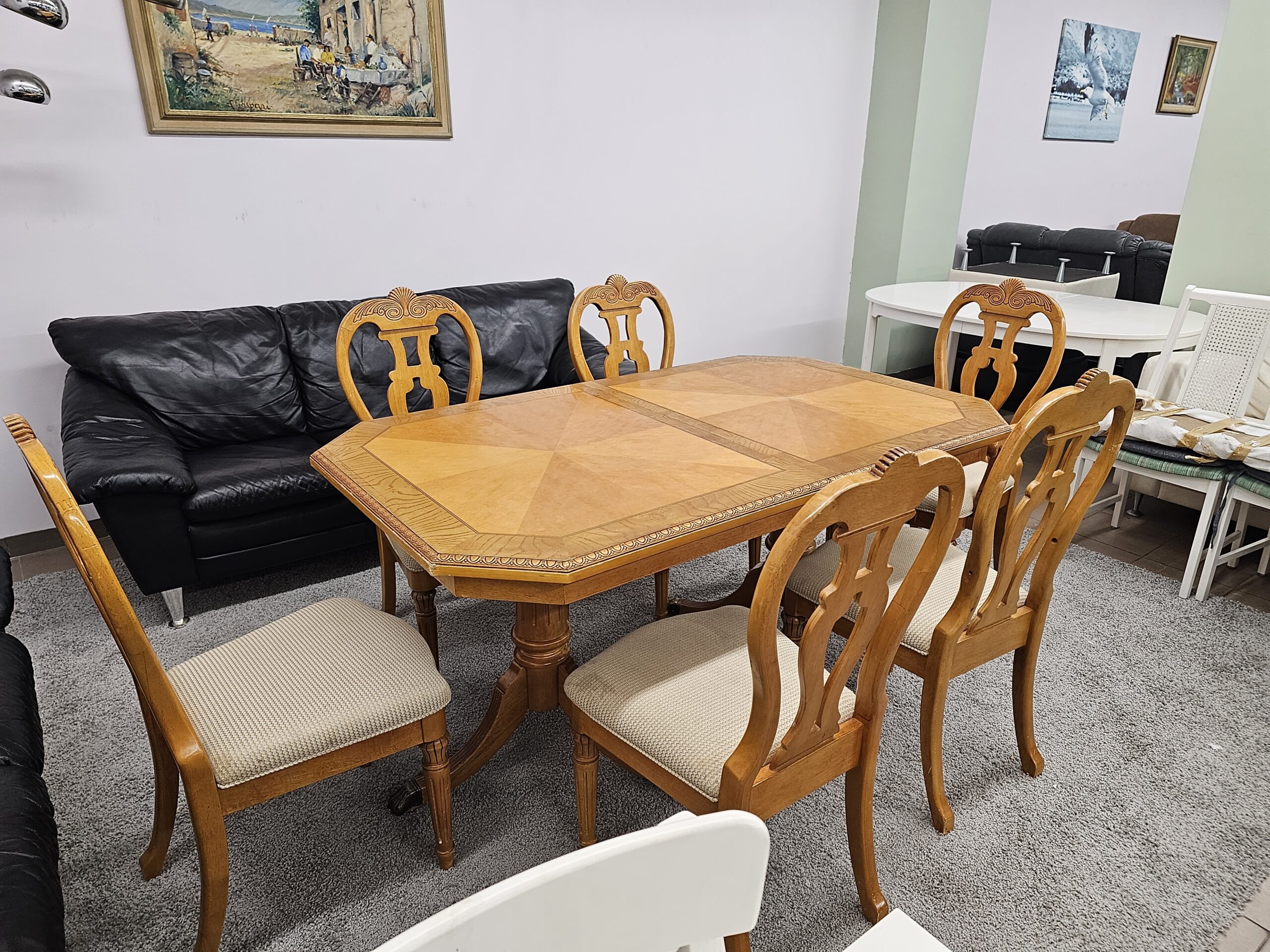 Valgomojo stalas su 6 kėdėmis