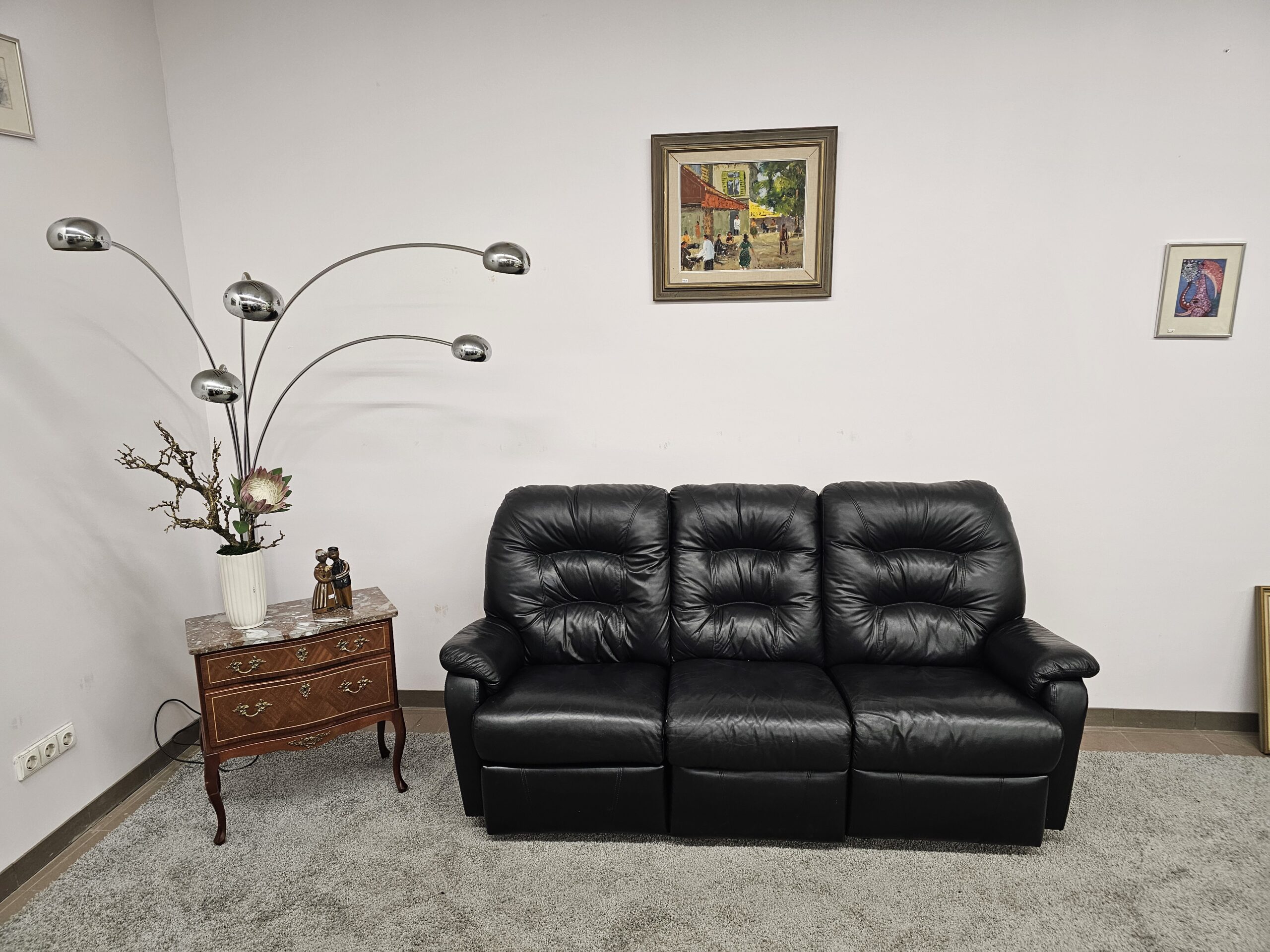 Natūralios odos sofa su relax funkcija