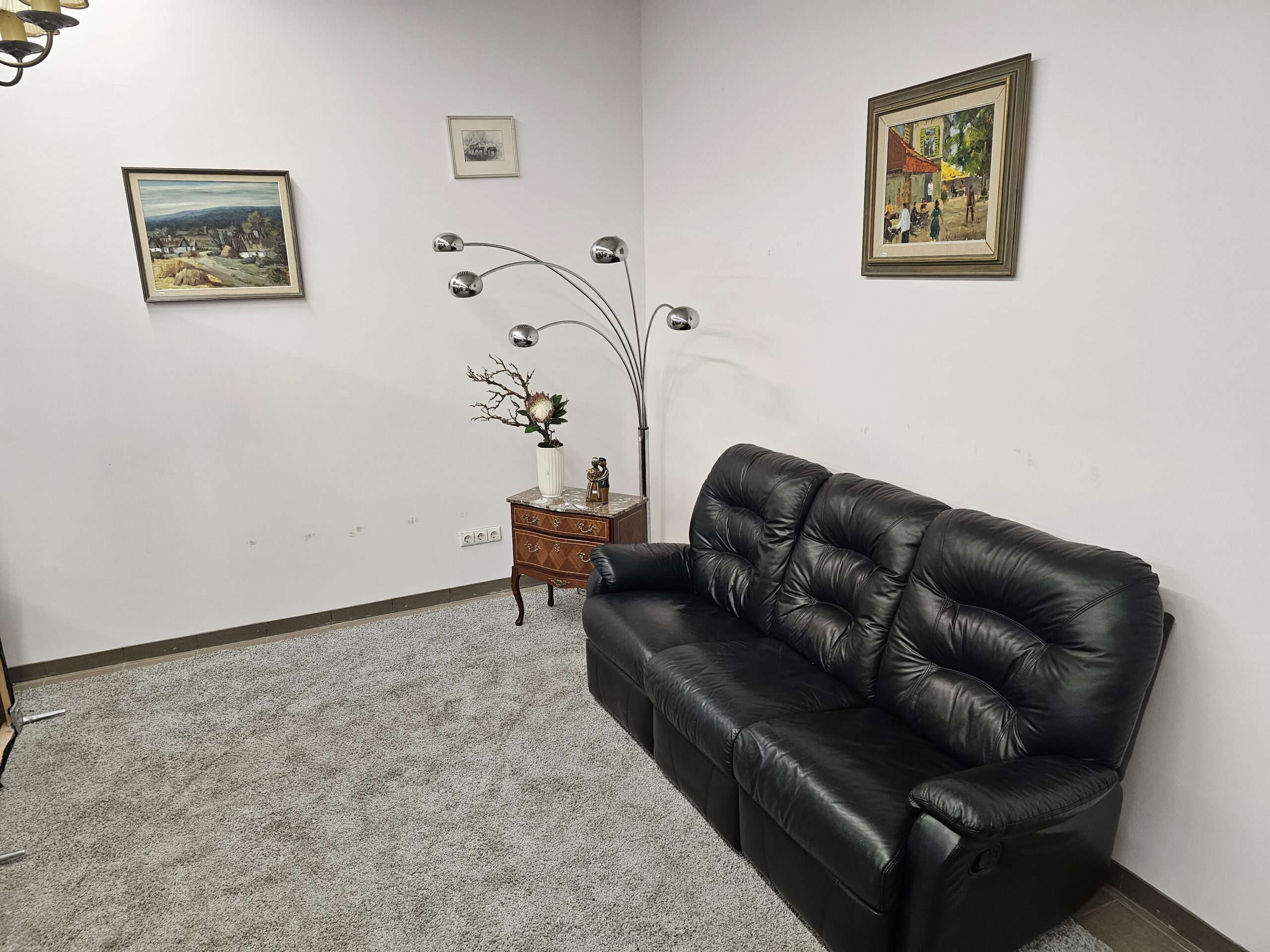 Natūralios odos sofa su relax funkcija