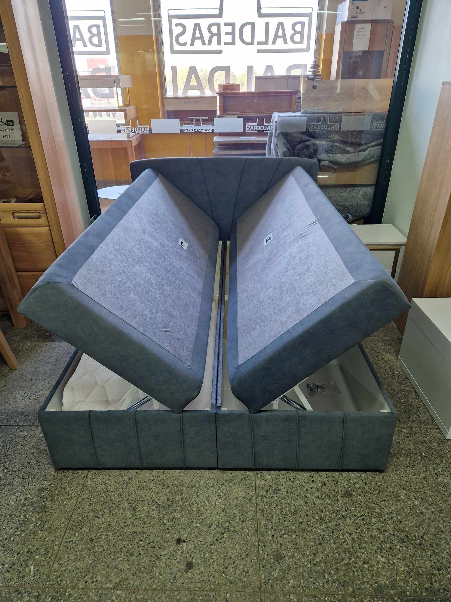 Lova “Kairo” 140x200cm su patalynės dėže