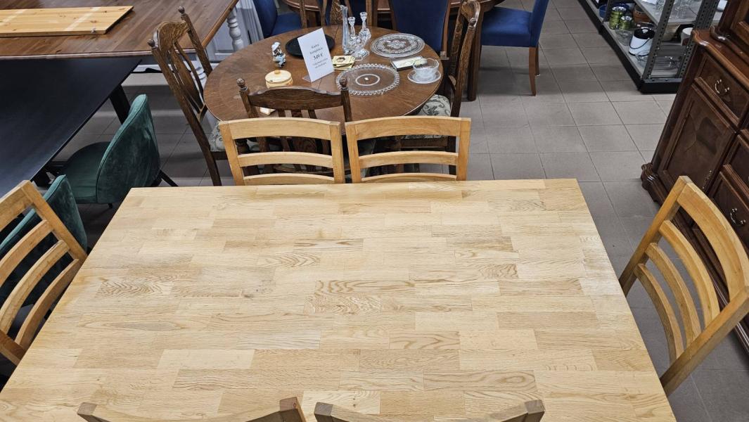 Valgomojo stalas su 6 kėdėmis