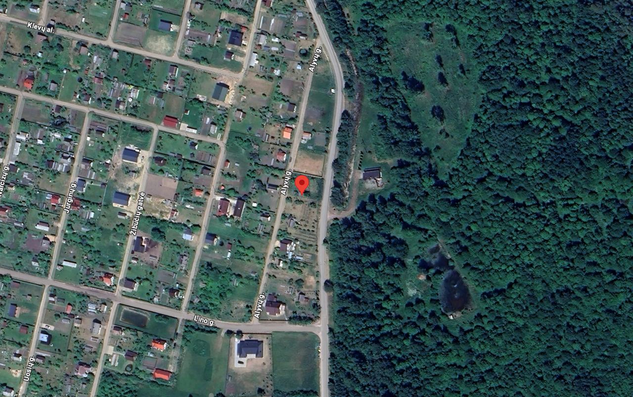 Sodas su nedideliu nameliu Panevėžio r.