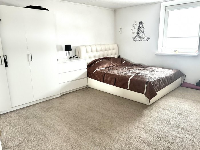 Parduodamu 2 kambarių pilnai įrengtą butą, nuosavo namo dalyje