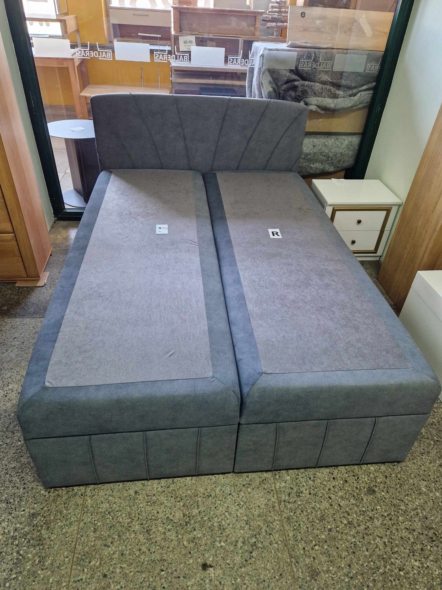 Lova “Kairo” 140x200cm su patalynės dėže