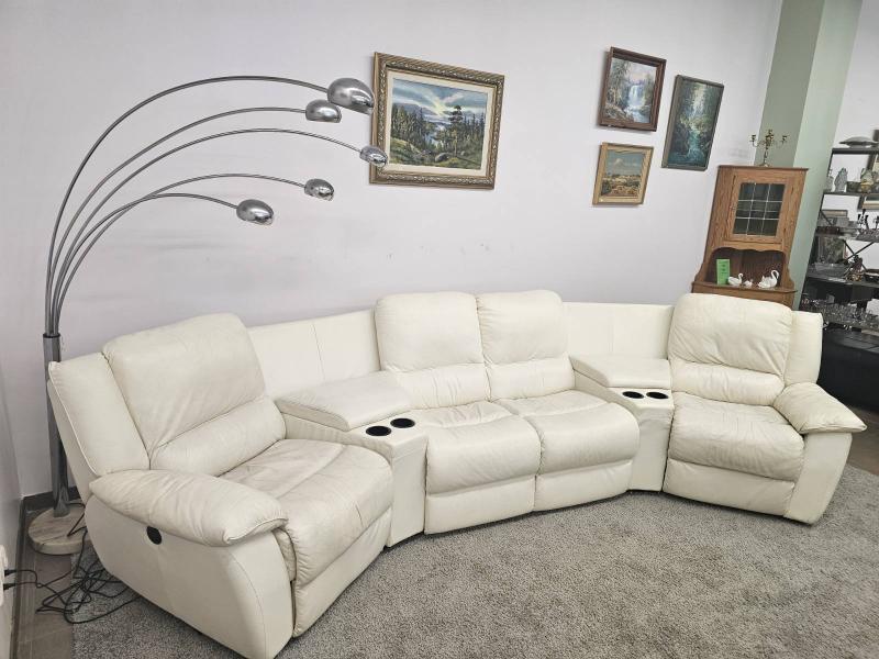 Elektrinis natūralios odos kampas