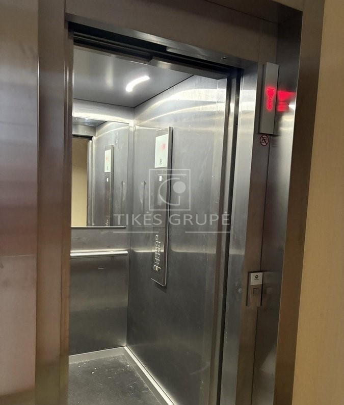 Parduodamas 2 kambarių butas