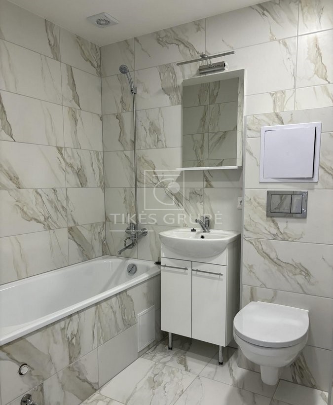 Parduodamas 2 kambarių butas