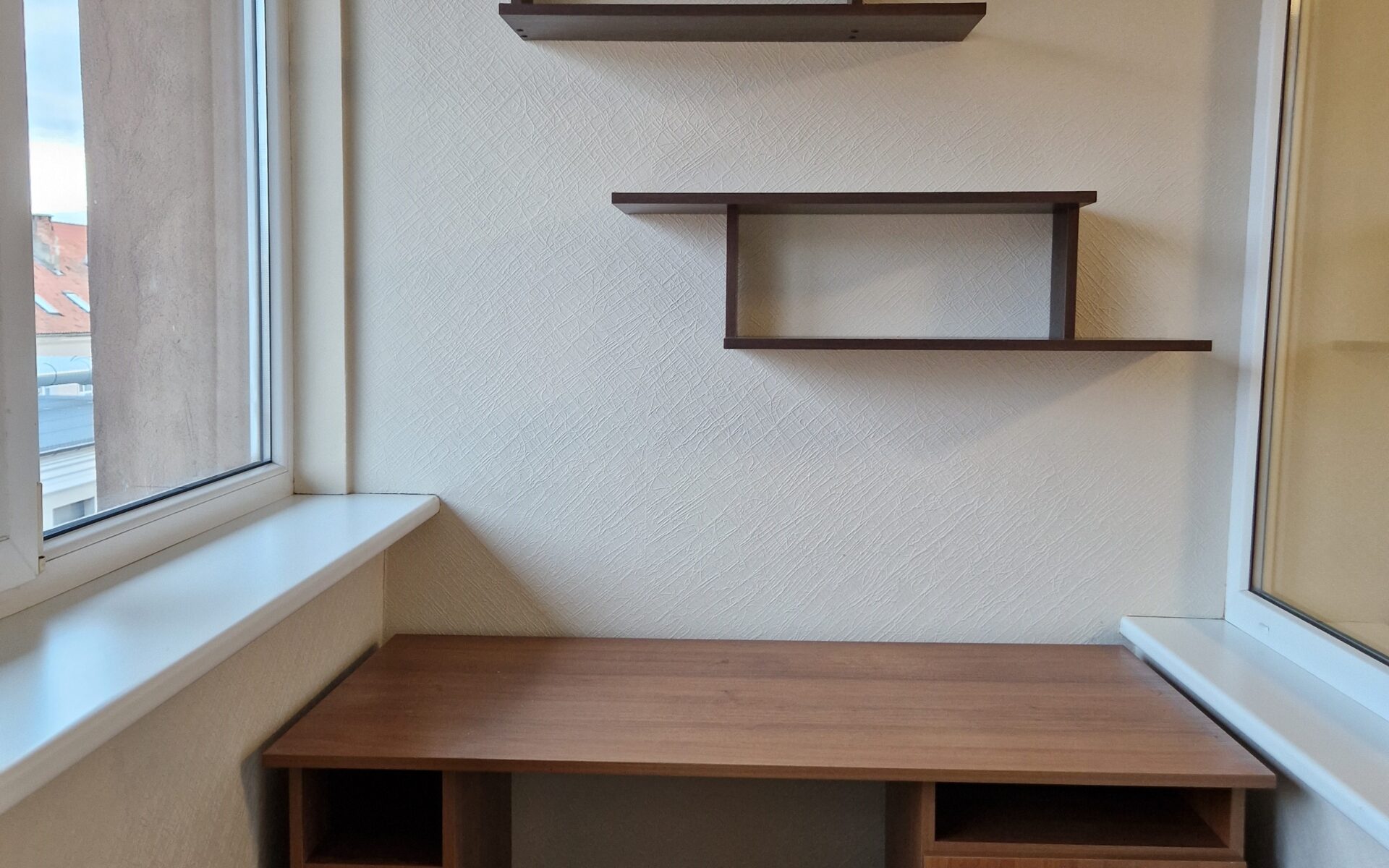 Išnuomuojamas jaukus, labai šiltas, suremontuotas, 2,5 kambario (2 + holas) butas. Klaipėda